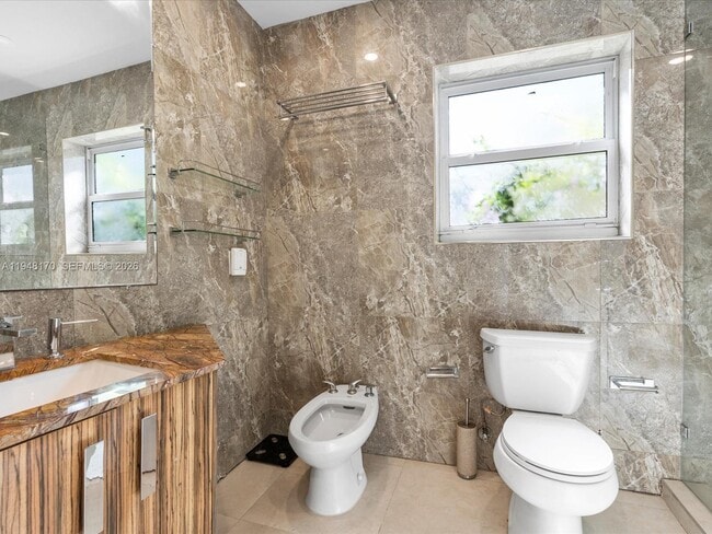 Building Photo - 201 Golden Beach Dr