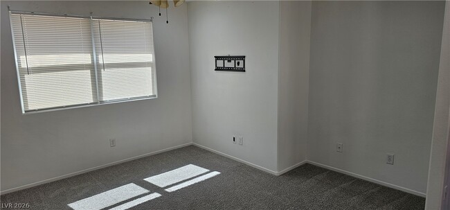Building Photo - 7451 Benlomond Ave