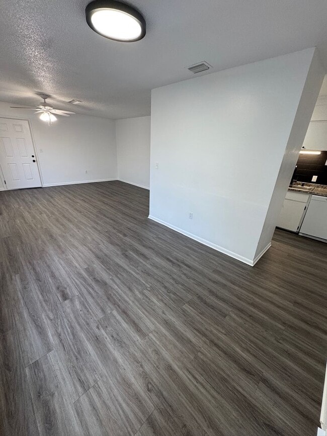 Building Photo - 1729 NE 2nd St