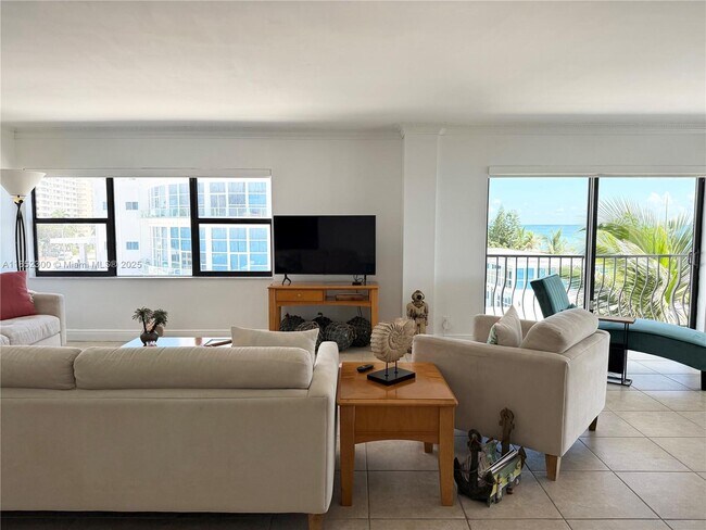 Building Photo - 5415 Collins Ave