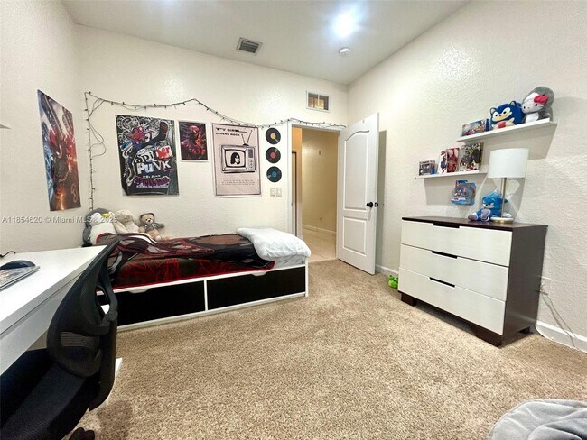 Building Photo - 1104 Shoma Dr