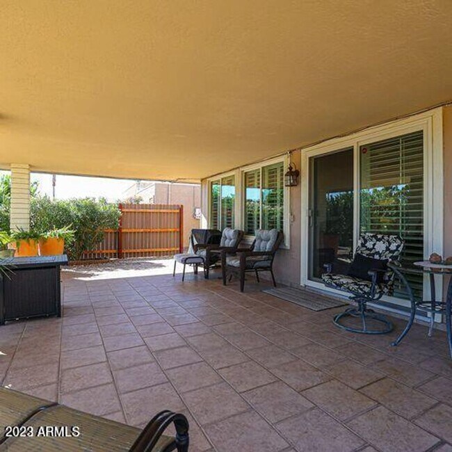 Building Photo - 16209 N Desert Holly Dr