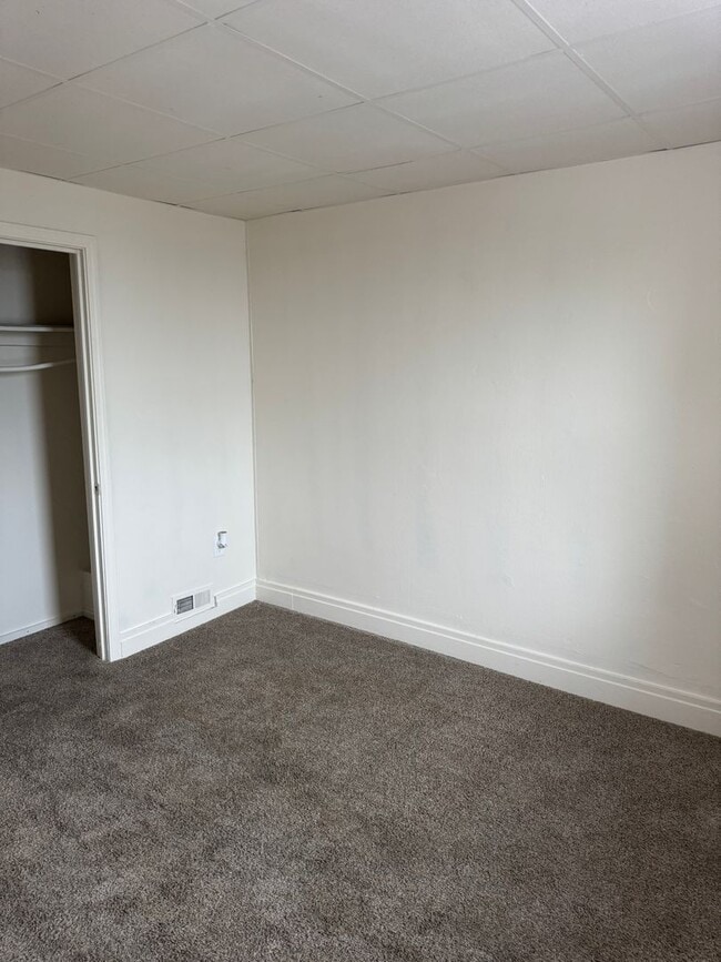 Building Photo - 1559 W King St