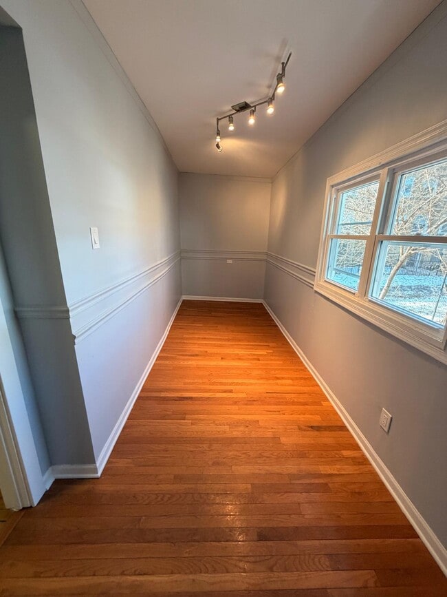 Building Photo - 7840 S Saginaw Ave