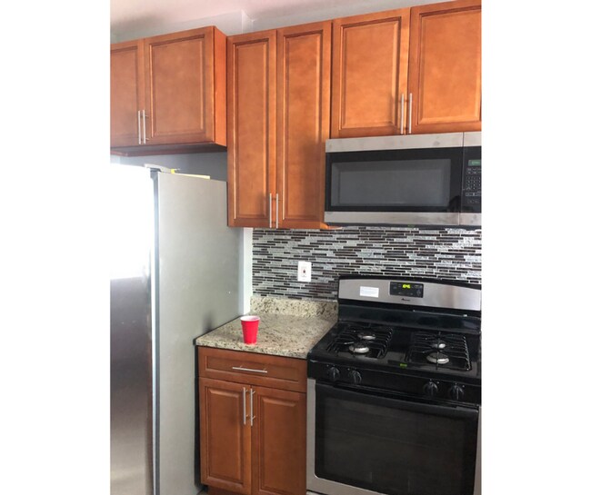 Building Photo - 3832 Cottage Ave