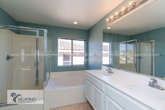 Building Photo - 1275 Avenida Fragata