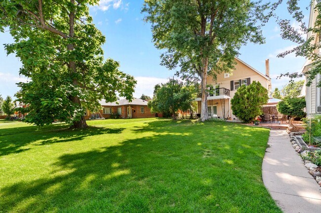 Building Photo - 1151 Monroe St