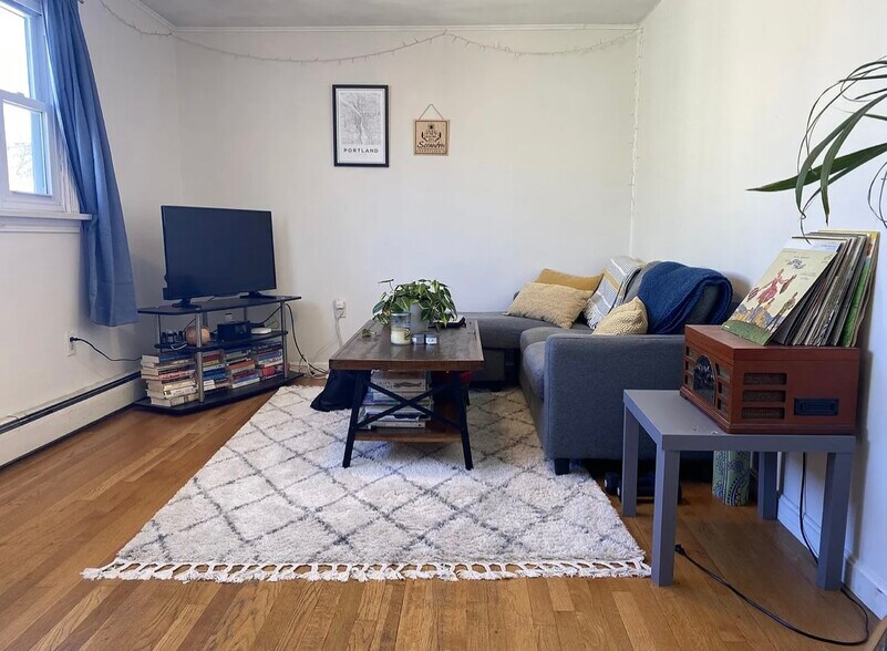 Building Photo - 87 Summer St