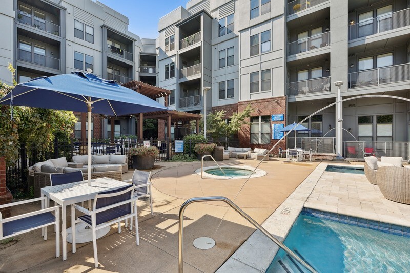 Building Photo - Eleven North