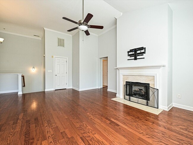 Building Photo - Stylish Condo Living with Open Concept, Garage & Outdoor Space