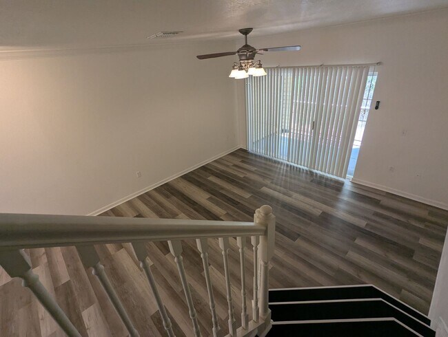 Building Photo - 4833 NW 46th Pl