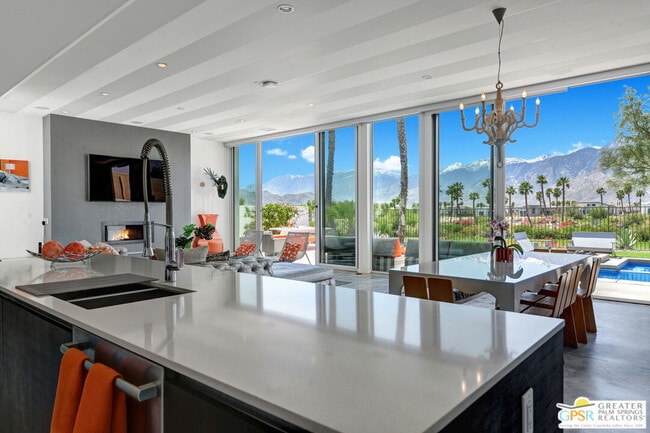 Building Photo - 949 Bernardi Ln