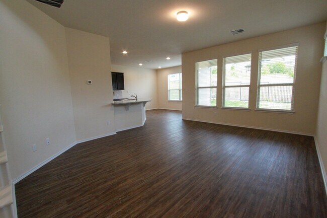 Building Photo - 3651 Sandy Brook Dr