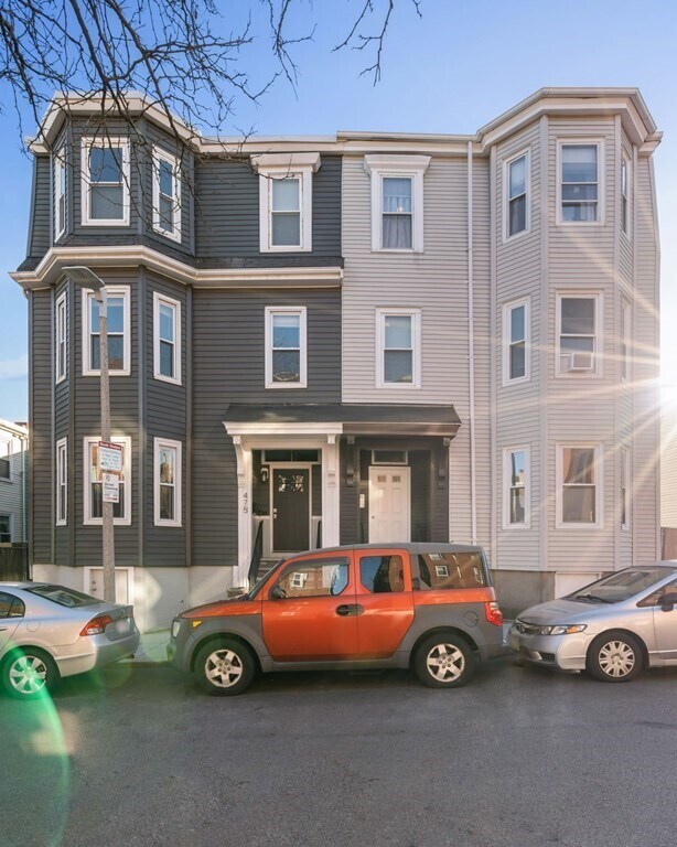 Building Photo - 473 E 5th St