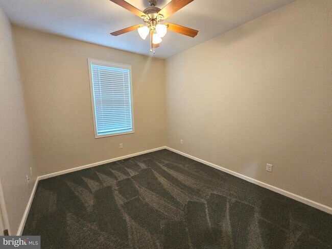 Building Photo - 270 Waterway Dr
