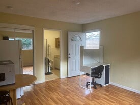 Building Photo - 34873 Ozark River Way