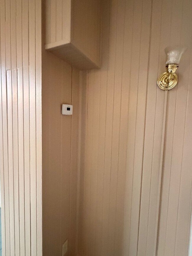 Building Photo - 3356/3372/3376 Franklin Ave.