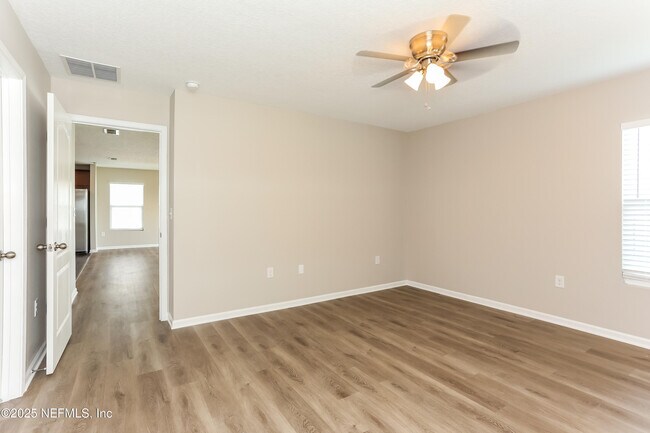 Building Photo - 2438 Sea Palm Ave