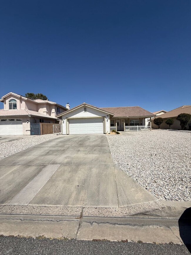 Building Photo - Spring Valley Lake Home