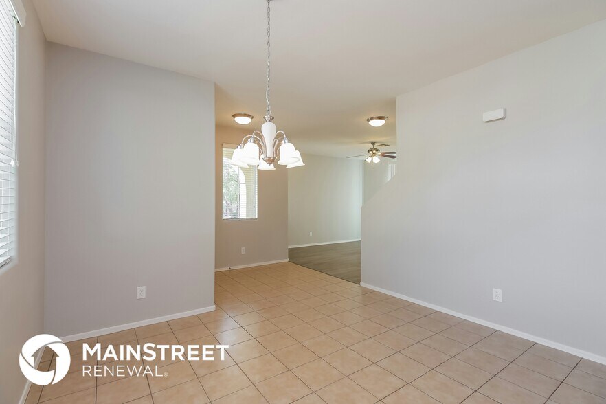 Building Photo - 3806 S 54th Glen