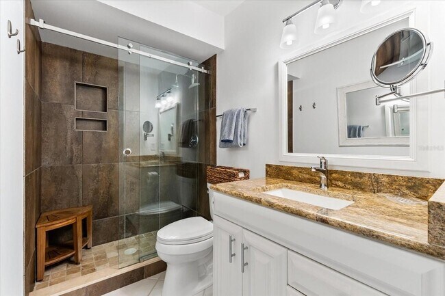 Building Photo - 6708 Sarasea Cir