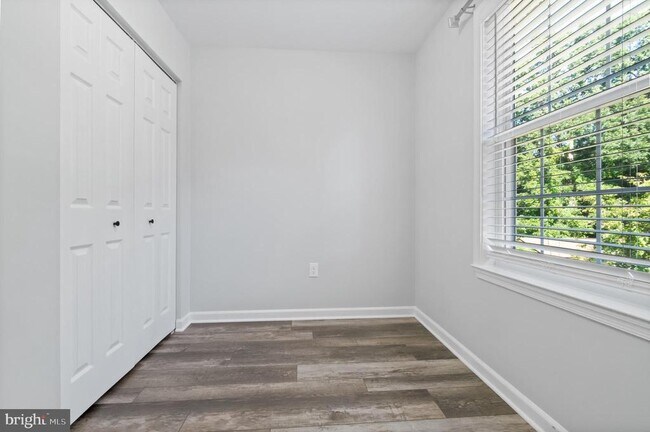 Building Photo - 680 Chestnut Springs Ln