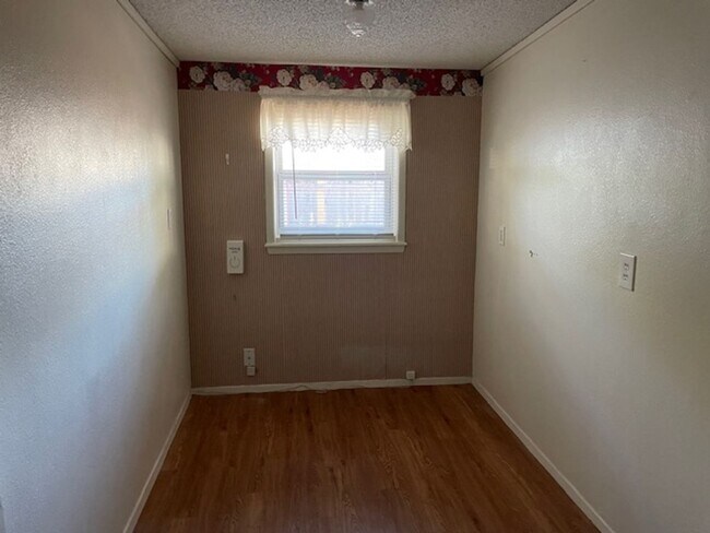 Building Photo - 3117 Fulton St