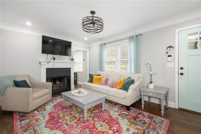 Building Photo - 365 S Howard St SE