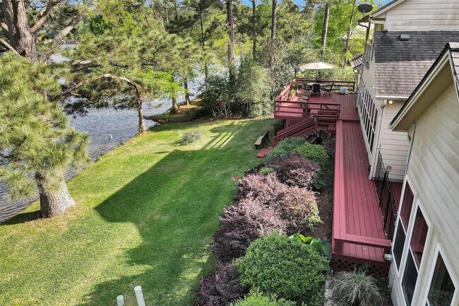 Building Photo - 1502 Wimbledon Dr