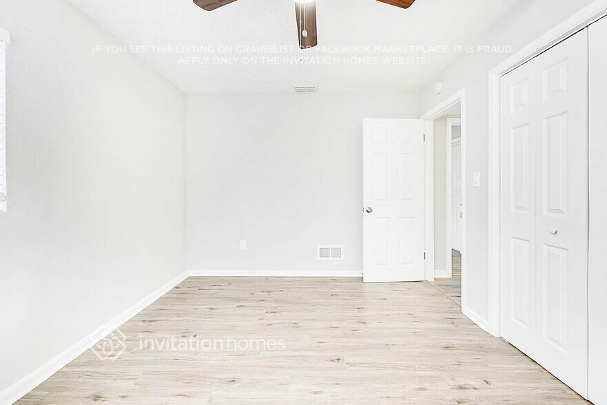Building Photo - 5506 Perrine Dr
