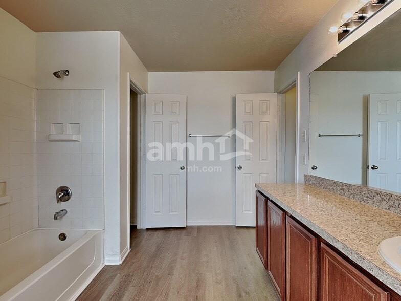 Building Photo - 3406 Maris Way