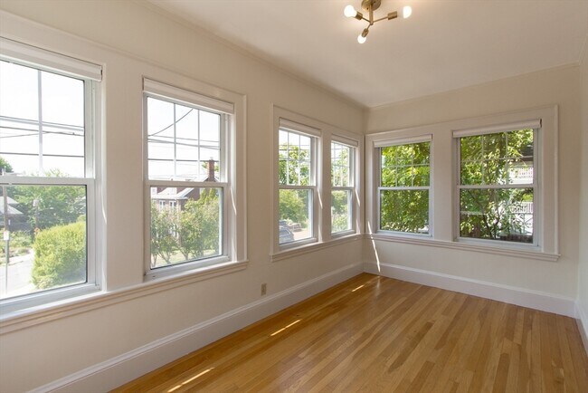 Building Photo - 62 Orchardhill Rd