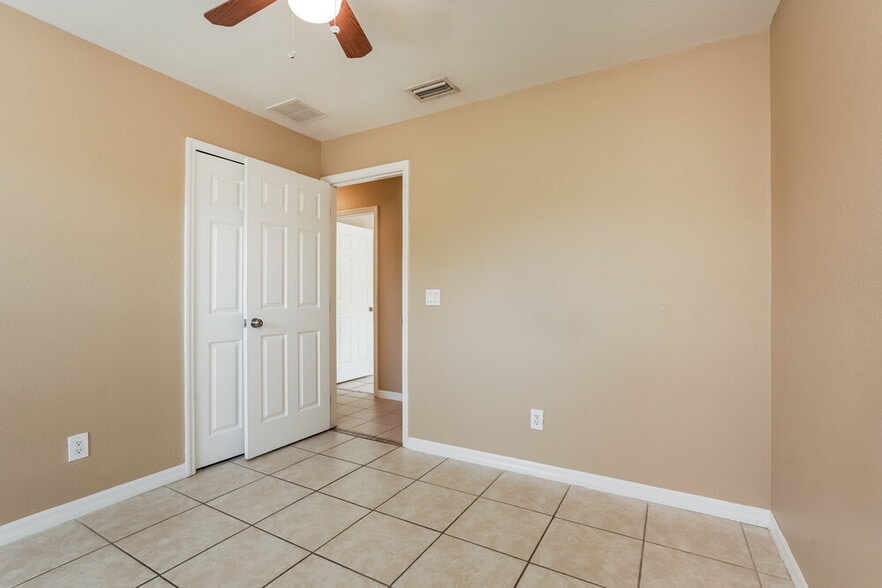 Building Photo - 2916 12th St SW