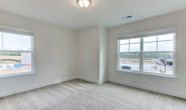 Building Photo - Available Now - Beautiful Open Floorplan 3...