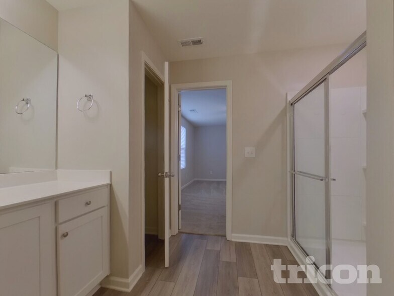 Building Photo - 44 Dorsey Wy