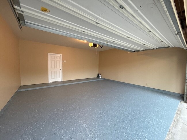 Building Photo - 1702 Bonnyton Ln