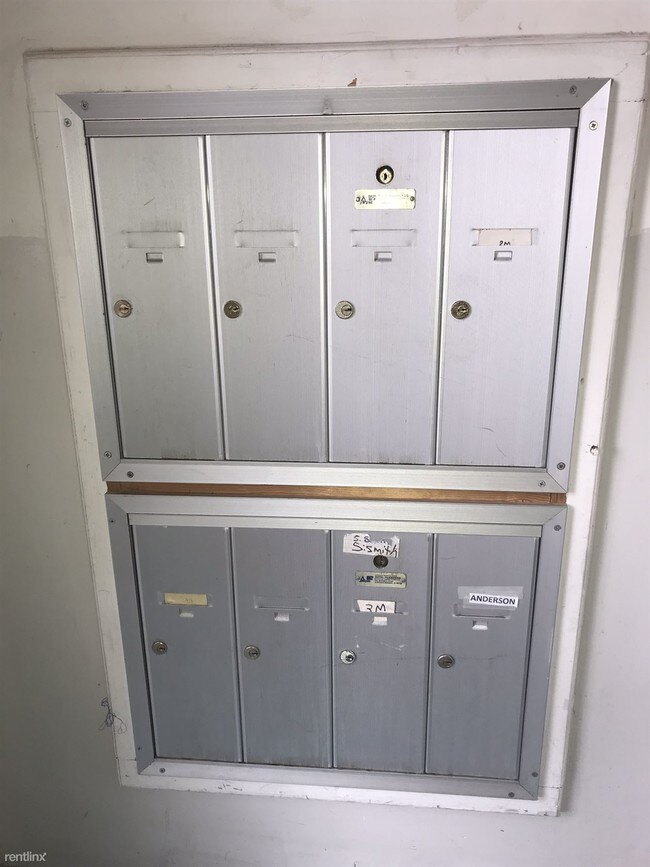 Building Photo - 316 N Paca St