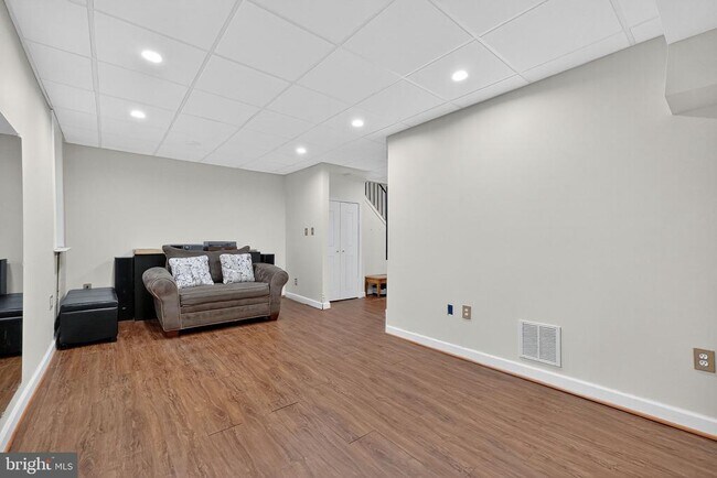 Building Photo - 2313 Sibley St