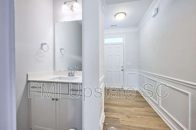 Building Photo - 49 Fair Vlg Ln