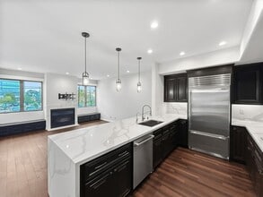 Building Photo - Beautiful 3BD/3.5BA W/ A/C and 2-Car Attached Garage in Hillcrest!