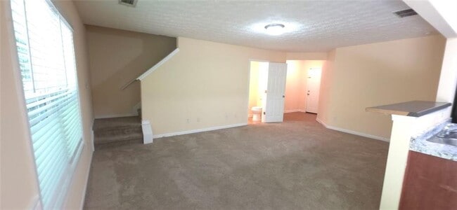 Building Photo - 465 Little Creek Rd SE