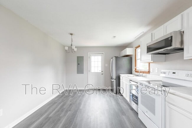 Building Photo - 201 Evergreen Ave
