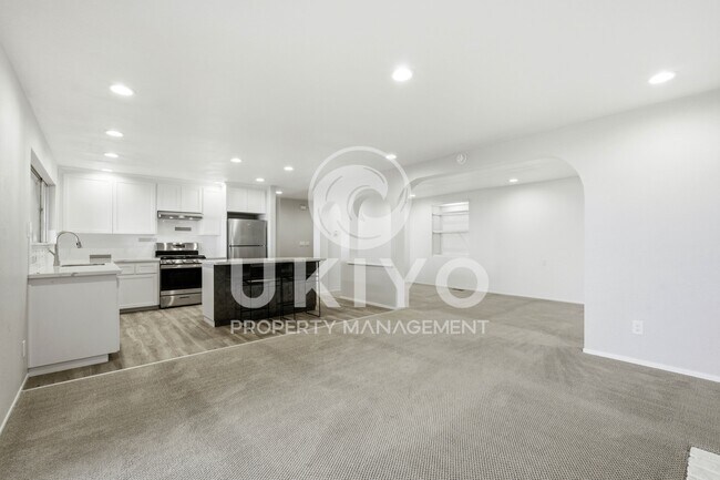 Building Photo - 6809 Colton Blvd
