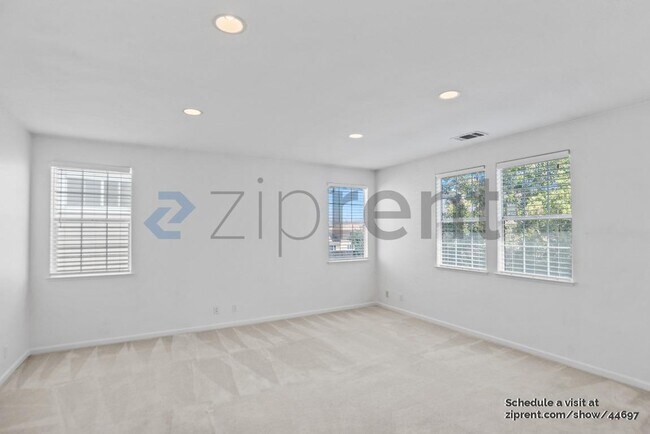 Building Photo - 5536 Cooney Pl