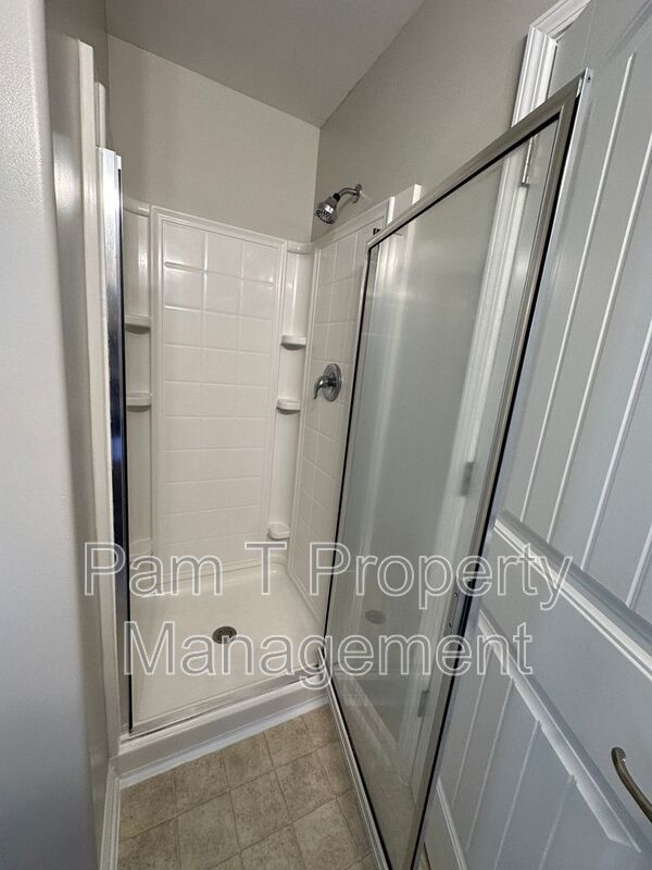 Building Photo - 106 Sonata Cir
