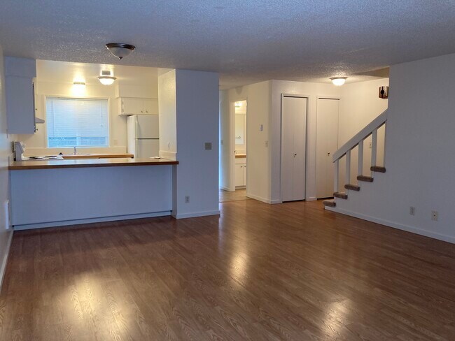 Building Photo - 29805 SW Montebello Dr