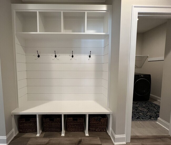 Building Photo - Available July 1, 2026!