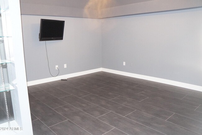 Building Photo - 5756 W Del Rio St