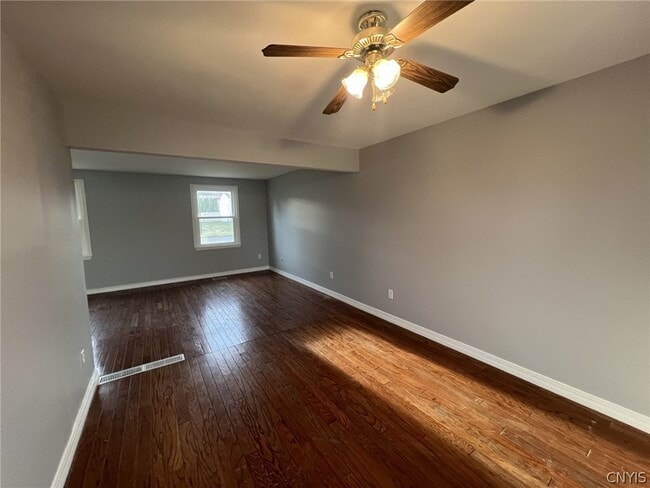 Building Photo - 10 Echodale Ave