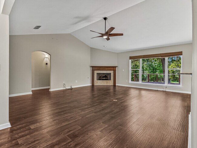 Building Photo - 6326 Glasgow Dr